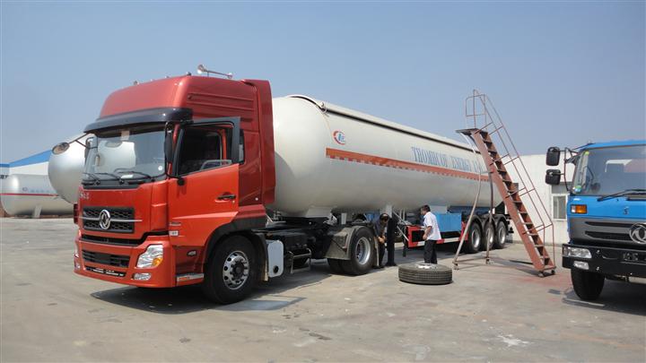 供应5吨油罐车